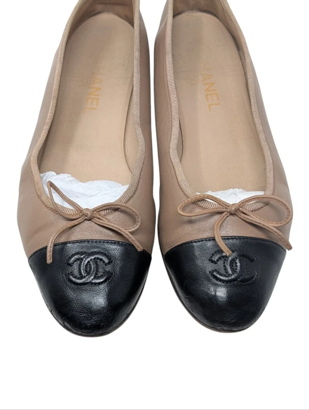 Chanel Nude Beige Leather Cap Toe Interlocking CC Ballet Flats Size EU 40